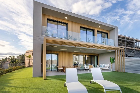 Fantastiske rekkehus med 4 soverom | Gangavstand til strand | Stor uteplass og terrasse