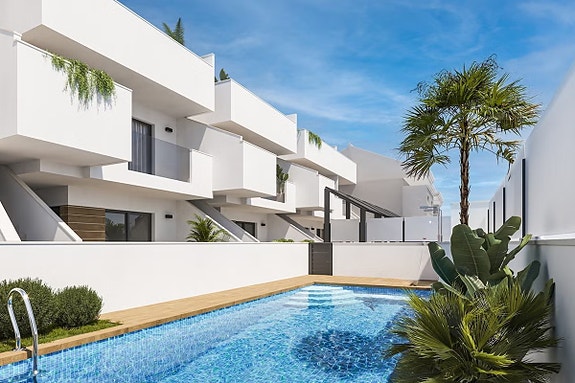 Ny toppleilighet med stor takterrasse - Moderne standard - 3 soverom og 2 bad - Felles basseng