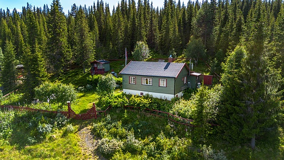 Velkommen til Pardisvegen 393 i Tisleidalen. Foto: Christine Stokkebryn