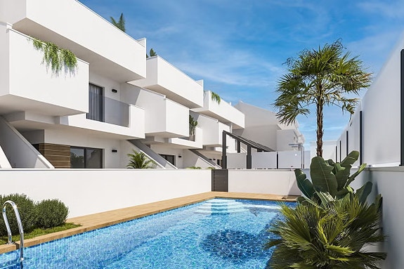 Ny toppleilighet med stor takterrasse - Moderne standard - 3 soverom og 2 bad - Felles basseng