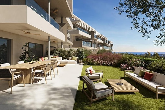 Leilighet med stor terrasse og sjøutsikt - Omgitt av natur, golf og turstier