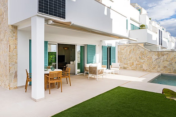 Rålekker leilighet med 3 soverom | Kun 400 m til nydelig strand | Må sees!