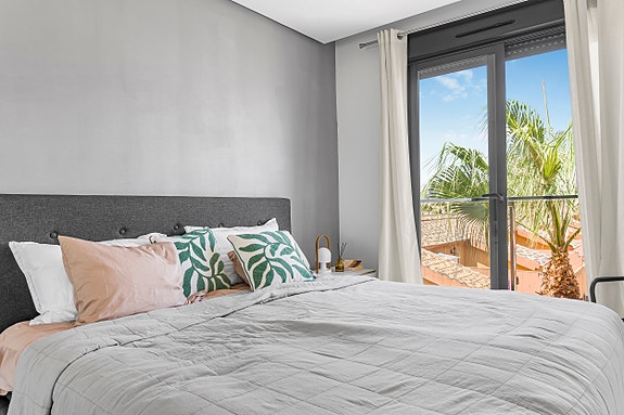 Nydelig penthouse med 3 soverom og takterrasse med panoramautsikt - Like ved stranden