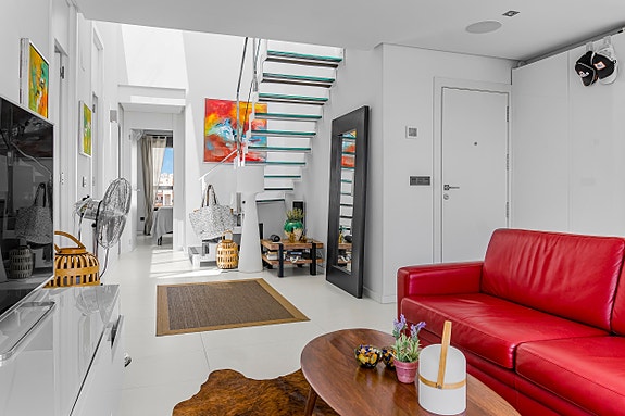 Nydelig penthouse med 3 soverom og takterrasse med panoramautsikt - Like ved stranden