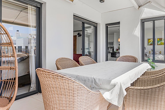 Nydelig penthouse med 3 soverom og takterrasse med panoramautsikt - Like ved stranden