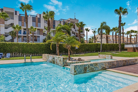 Nydelig penthouse med 3 soverom og takterrasse med panoramautsikt - Like ved stranden