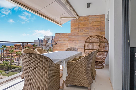 Nydelig penthouse med 3 soverom og takterrasse med panoramautsikt - Like ved stranden