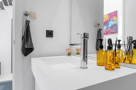 Nydelig penthouse med 3 soverom og takterrasse med panoramautsikt - Like ved stranden