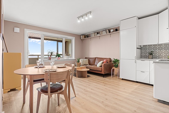 Velkommen til Mekanikerveien 18! Presentert av Privatmeglere Fridtjof Sparbo og Marius Semmerud Berg.