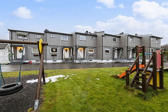 Kroksveien 15! Tomas Urbanik ønsker velkommen til visning!