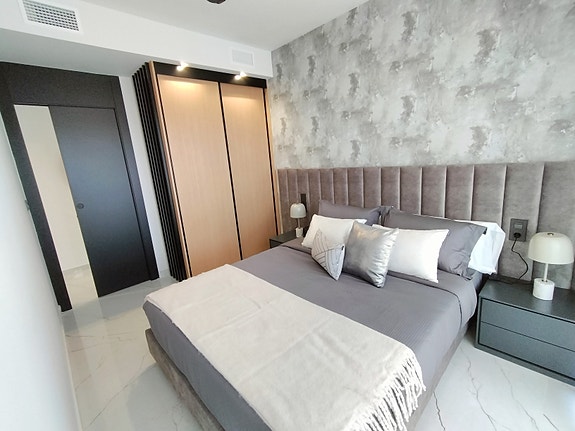 Penthouse med havutsikt | Sydvendt | Takterrasse 113m2 med basseng | Gangavstand til strand | Møbeler inkludert