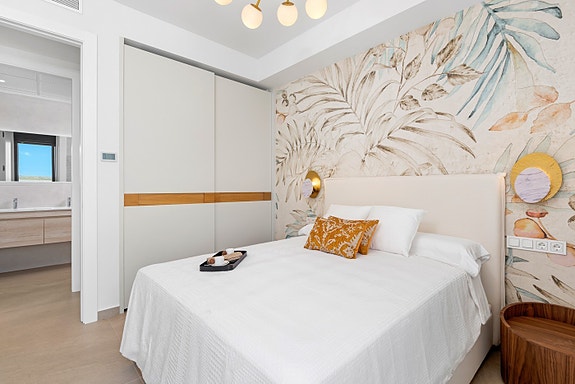 Lekker villa med takterrasse og privat basseng - 3 soverom, gangavstand til strand