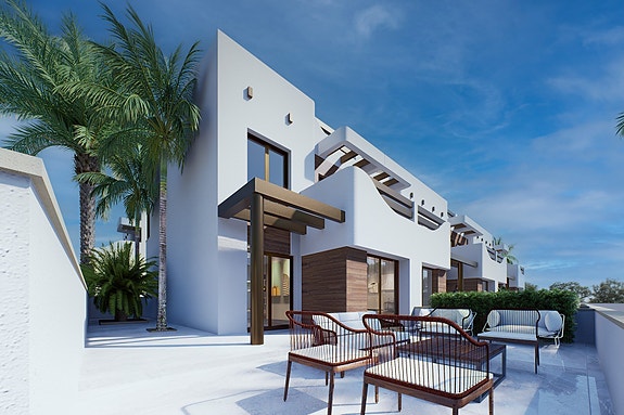 Kun 150 m til flott strand | Moderne leiligheter med stor uteplass | Nydelige fellesområder