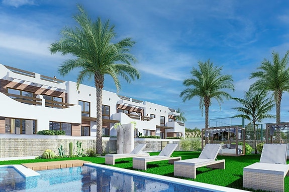 Kun 150 m til flott strand | Moderne leiligheter med stor uteplass | Nydelige fellesområder