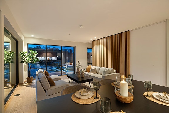 Velkommen til Vågsbygd Ringvei 71 v/ Andre Sandvik og Ole Jakob Seglem i Aktiv Eiendomsmegling Kristiansand! Foto: Ivars Upe