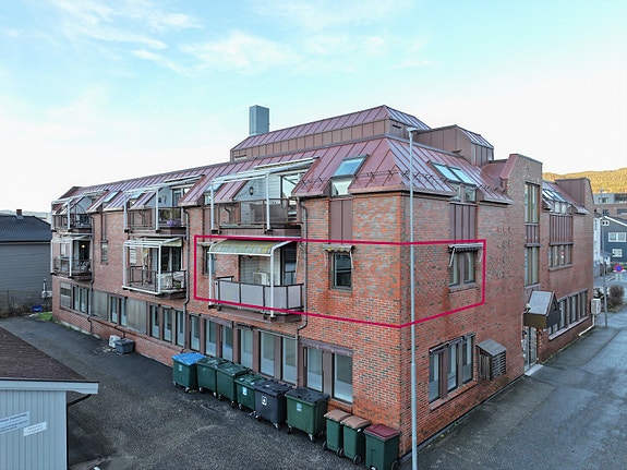 Velkommen til Øvre Tverrgate 7B! Foto: Aktiv Eiker og Modum AS