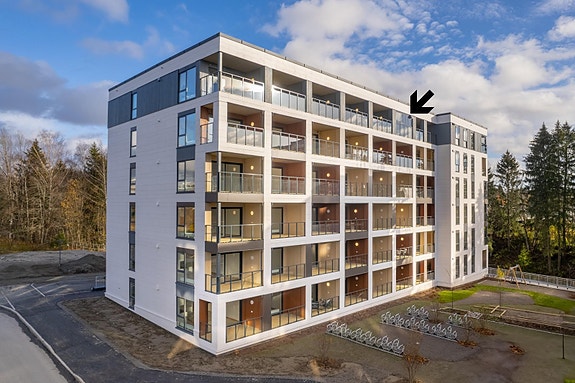 Leiligheten har en svært god internbeliggenhet