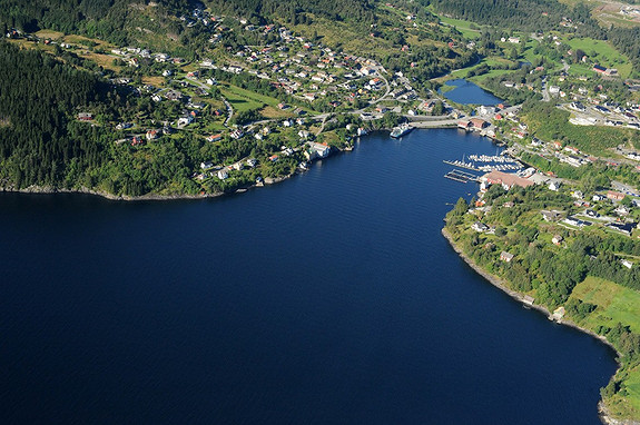 Valestrand frå lufta.