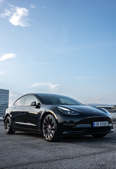 Tesla Model 3 2 of 13