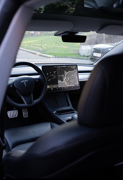 Tesla Model 3 9 of 13