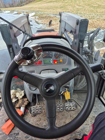 Valtra T190 fronthydraulikk/PTO/laster 2007, kr 559 000,-