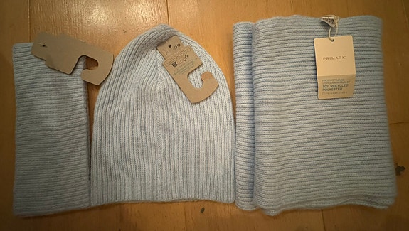 Product image 1 of 2