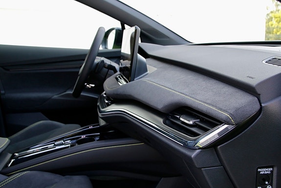 Skoda Enyaq RS 26 of 30