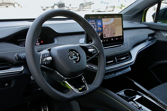 Skoda Enyaq RS 18 of 30