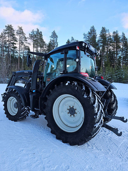 Valtra N174 Versu 2017, kr 945 000,-