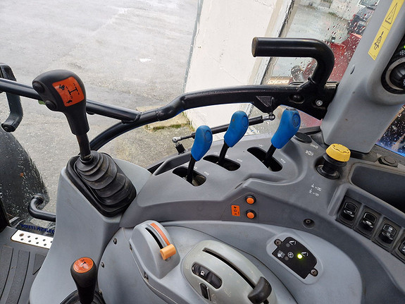 New Holland T5.115 2013, kr 385 000,-