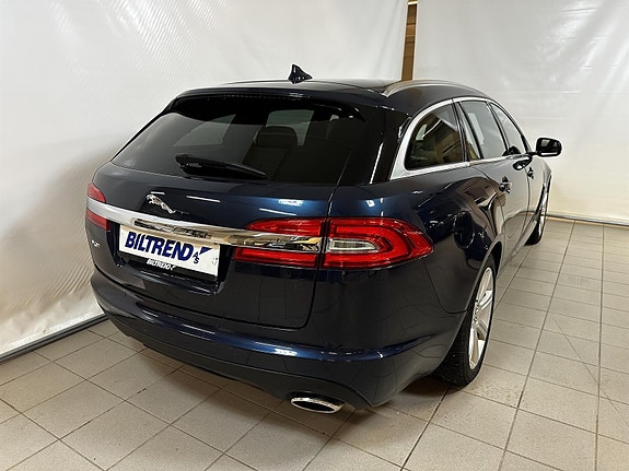 Jaguar XF 7 of 20