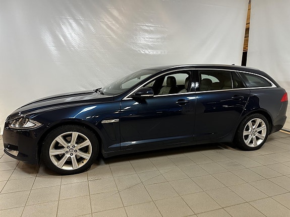 Jaguar XF 6 of 20