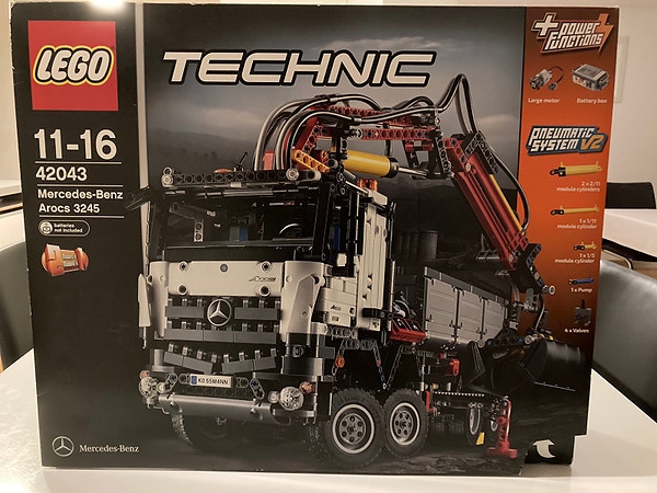 Lego Technic 42043 Mercedes-Benz Arocs 3245