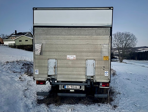 Iveco 75E18 3 of 13