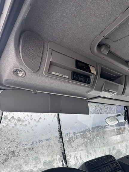 Iveco 75E18 8 of 13
