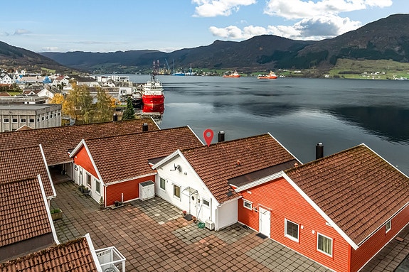 Velkommen til Sjoargata 100, presentert av eiendomsmegler Christoffer Haugeberg Våge