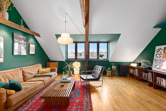 Stilfull og moderne toppleilighet med 2 soverom + egen hybeldel