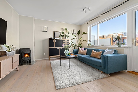 Stuen byr på gode innvendige lysforhold