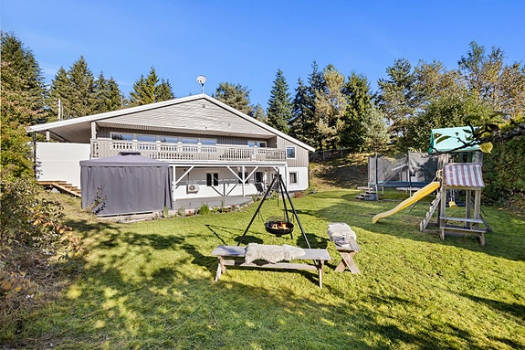 Velkommen til Hellerdamsvegen 9 - presenter av Kristian B. Hansen v/ Proaktiv Eiendomsmegling