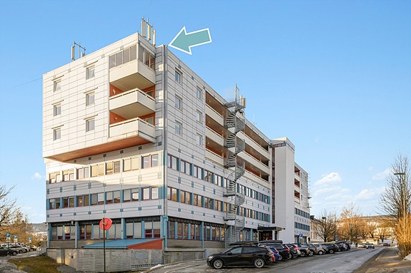 Velkommen til Bruveien 2 - en fin 2-roms i toppetasjen!