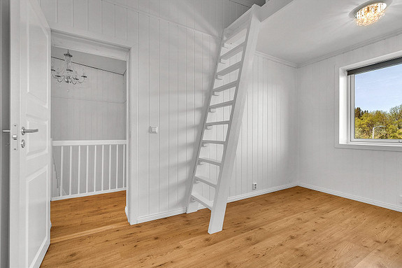 Soverom 3. Dette rommet har også en praktisk hems.