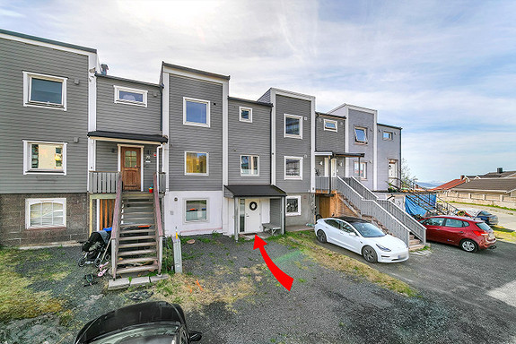 God plass for parkering foran boligen.