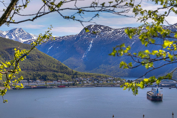 Utsikt fra hage.