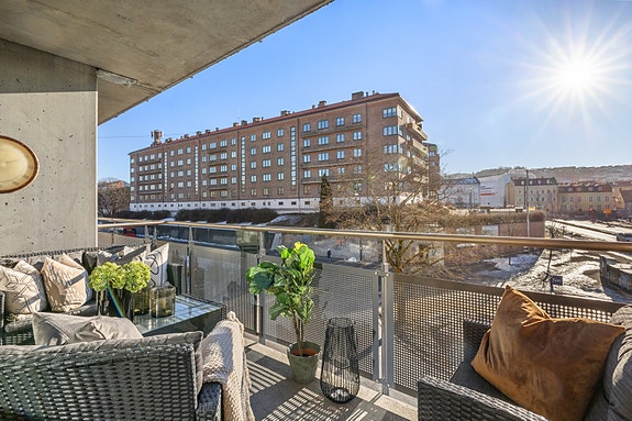 Velkommen til Jordalgata 2 - En pen 3-roms anelsleilighet vendt mot stille gate og solrik balkong