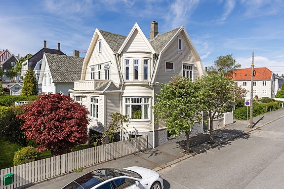 DNB Eiendom ved Tone Tjessheim Mannes har gleden av å presentere Bjørgvingata 22!