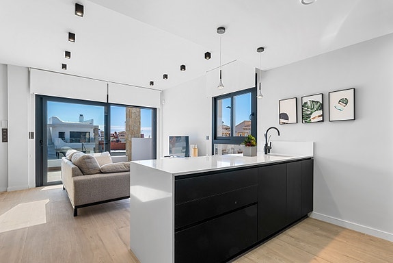 FÅ IGJEN! Penthouse leilighet | Takterrasse på 70 m2 | Nydelige fellesområder | Høye kvaliteter