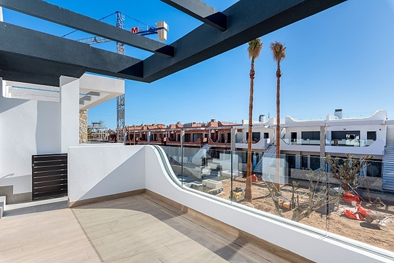 FÅ IGJEN! Penthouse leilighet | Takterrasse på 70 m2 | Nydelige fellesområder | Høye kvaliteter