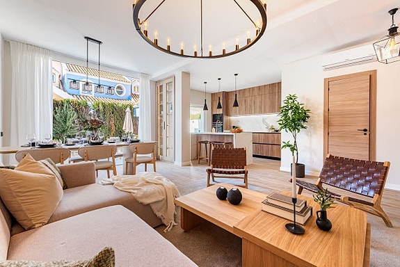 Stilfullt rekkehus nær Puerto Banús! Stor terrasse med utekjøkken | Garasje | Gangavstand til strand og restauranter!