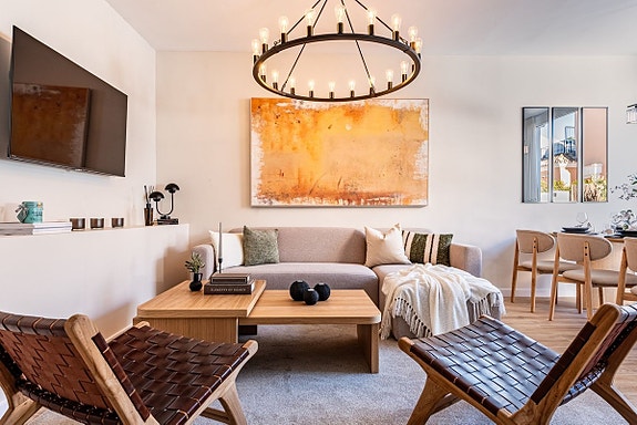 Stilfullt rekkehus nær Puerto Banús! Stor terrasse med utekjøkken | Garasje | Gangavstand til strand og restauranter!