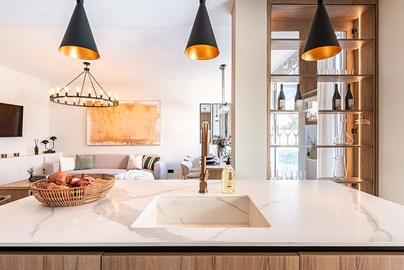 Stilfullt rekkehus nær Puerto Banús! Stor terrasse med utekjøkken | Garasje | Gangavstand til strand og restauranter!